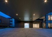 白梅野毛山ホーム